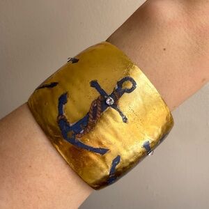 Evocateur cuff